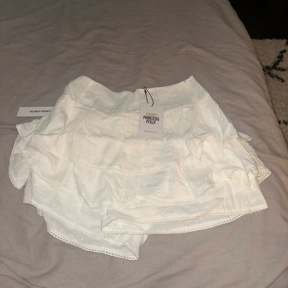 NWT Princess Polly Cheyla Shorts Ivory - Picture 4 of 7